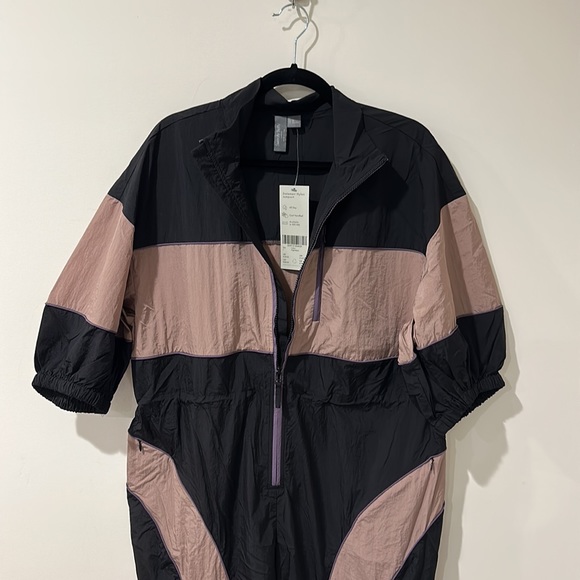 NEW • Sweaty Betty • Women’s Statement Colorblock Nylon Jumpsuit Night Black - Picture 3 of 4